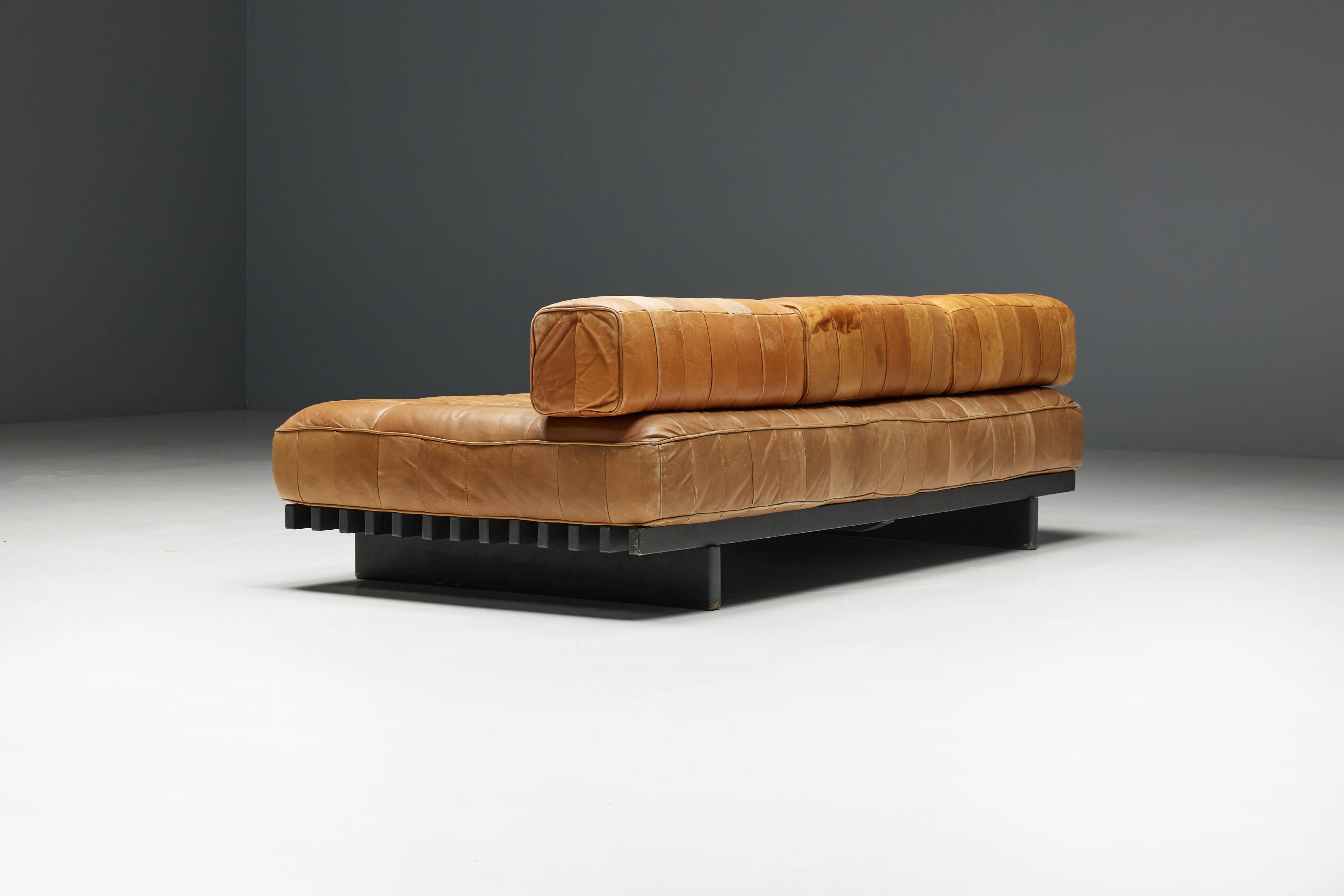 Daybed DS80 by De Sede in Cognac Leather, Switzerland, 1970s