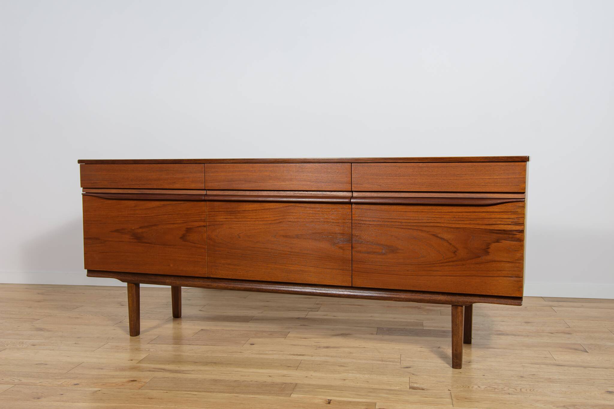 Mid-century modern English teak sideboard from Stonehill, 1960s
