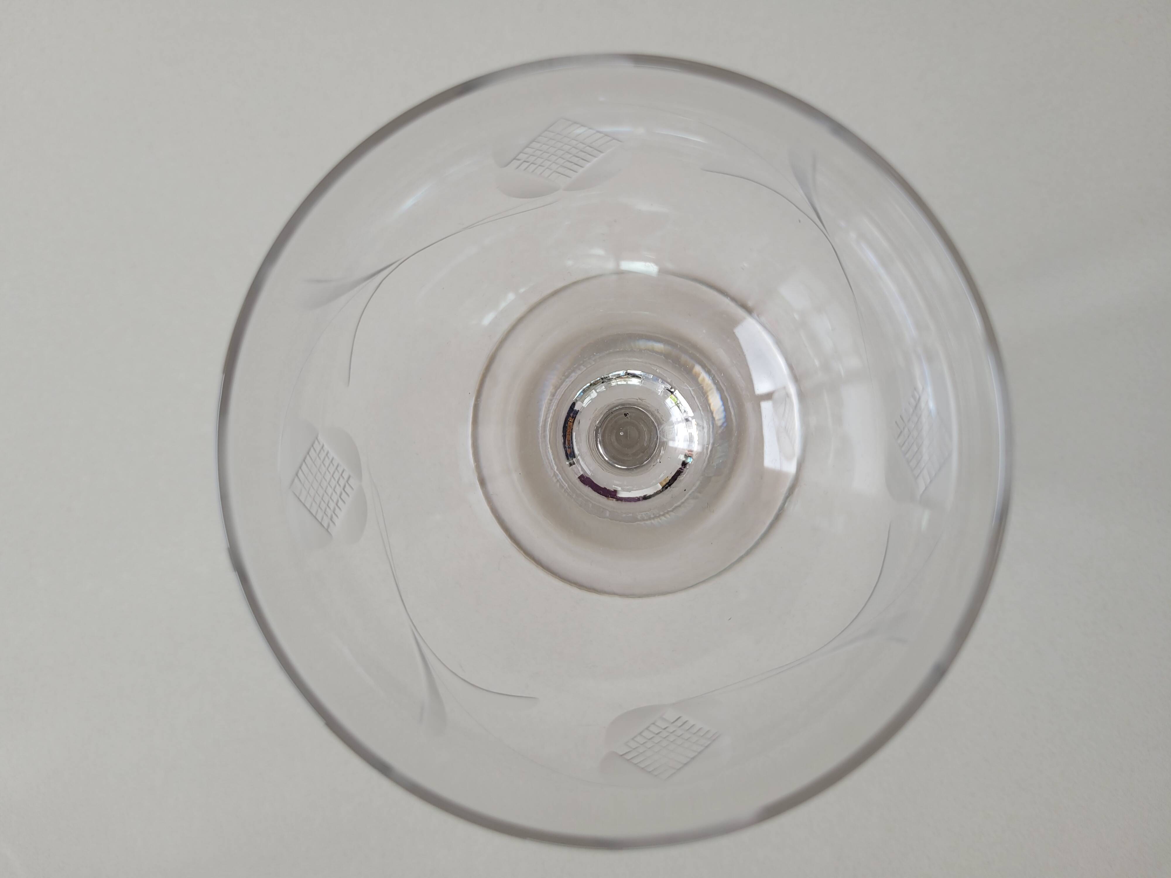 Set of 6 stemmed glasses