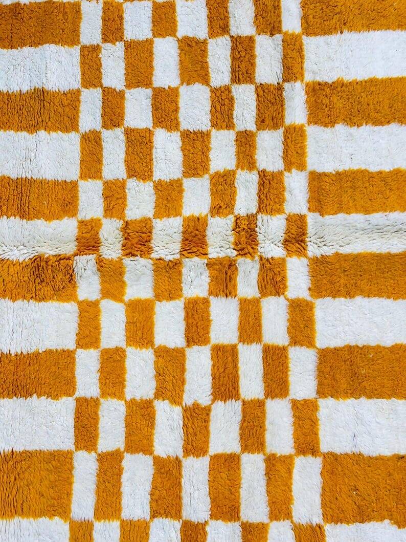 Orange Berber rug made of pure wool, handmade, 150/250 cm.