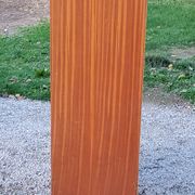 Bookcase from the 60s/70s in golden mahogany with bobbin feet