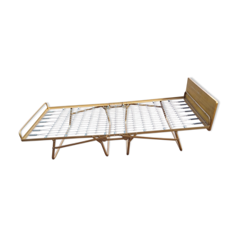 Folding bed