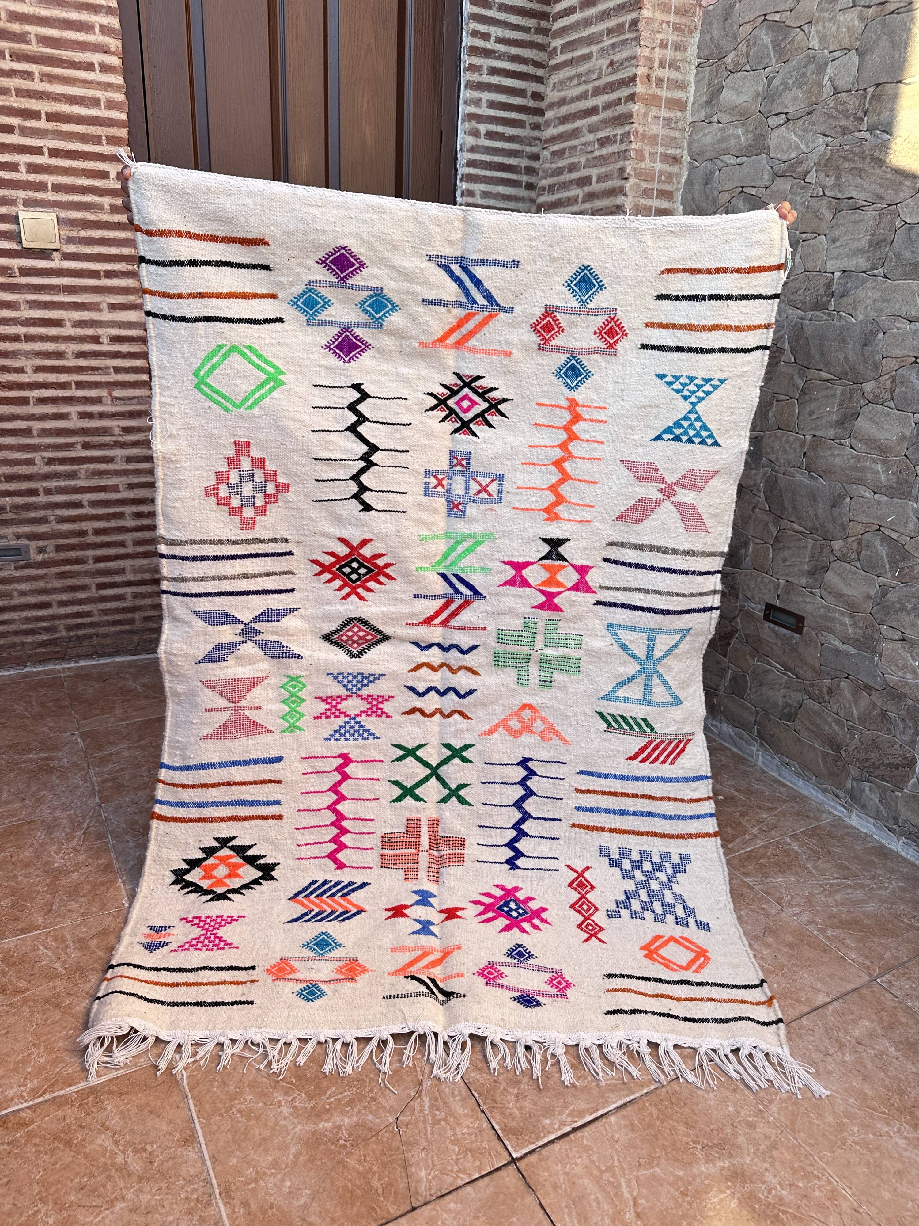 Handmade wool Berber rug – Colourful bohemian Moroccan kilim
