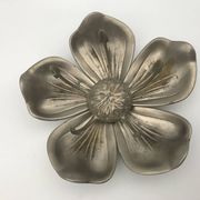 Vintage lotus flower ashtray with 5 removable petals in silver metal