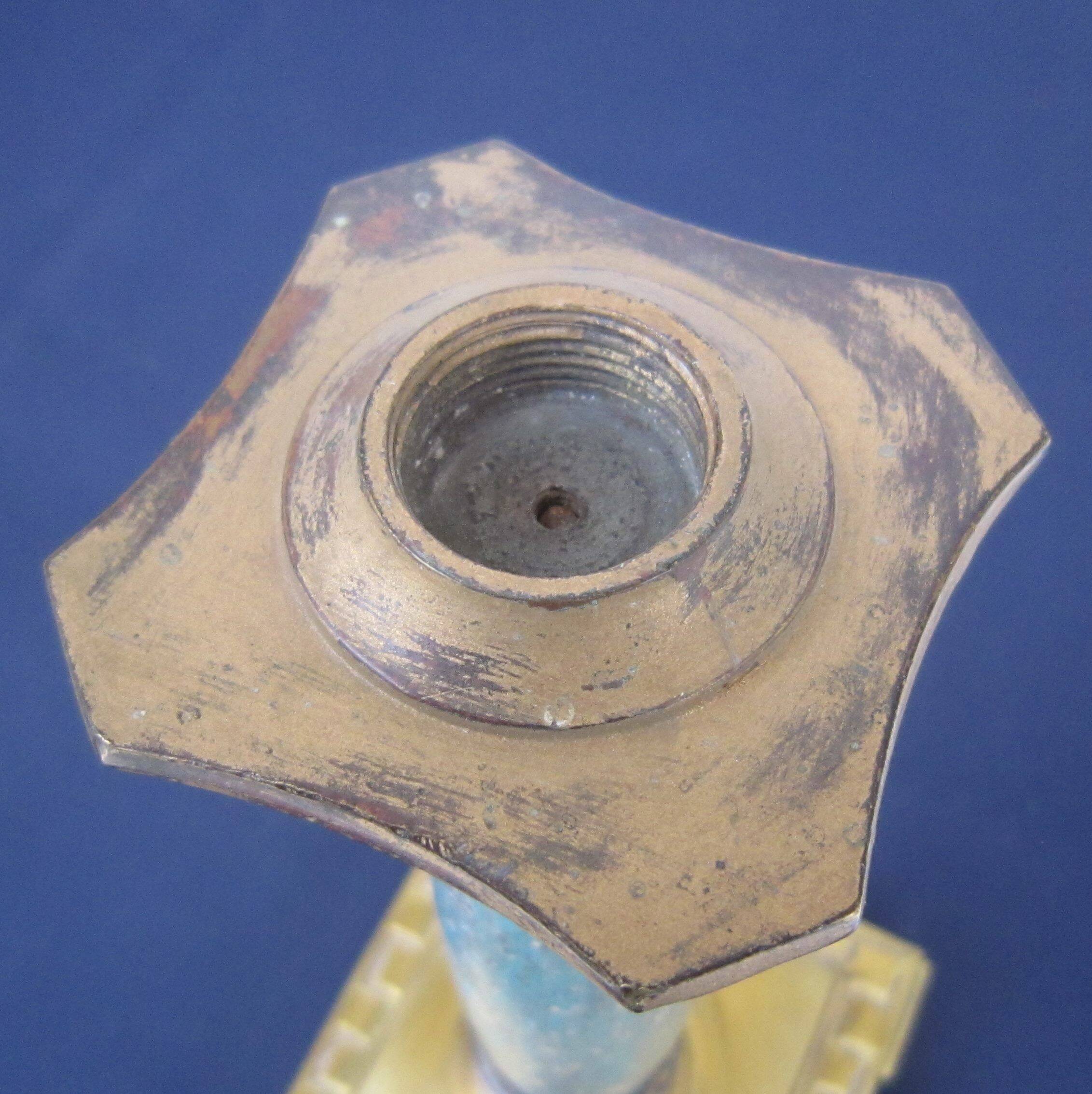 Ancien pied de lampe, en bronze