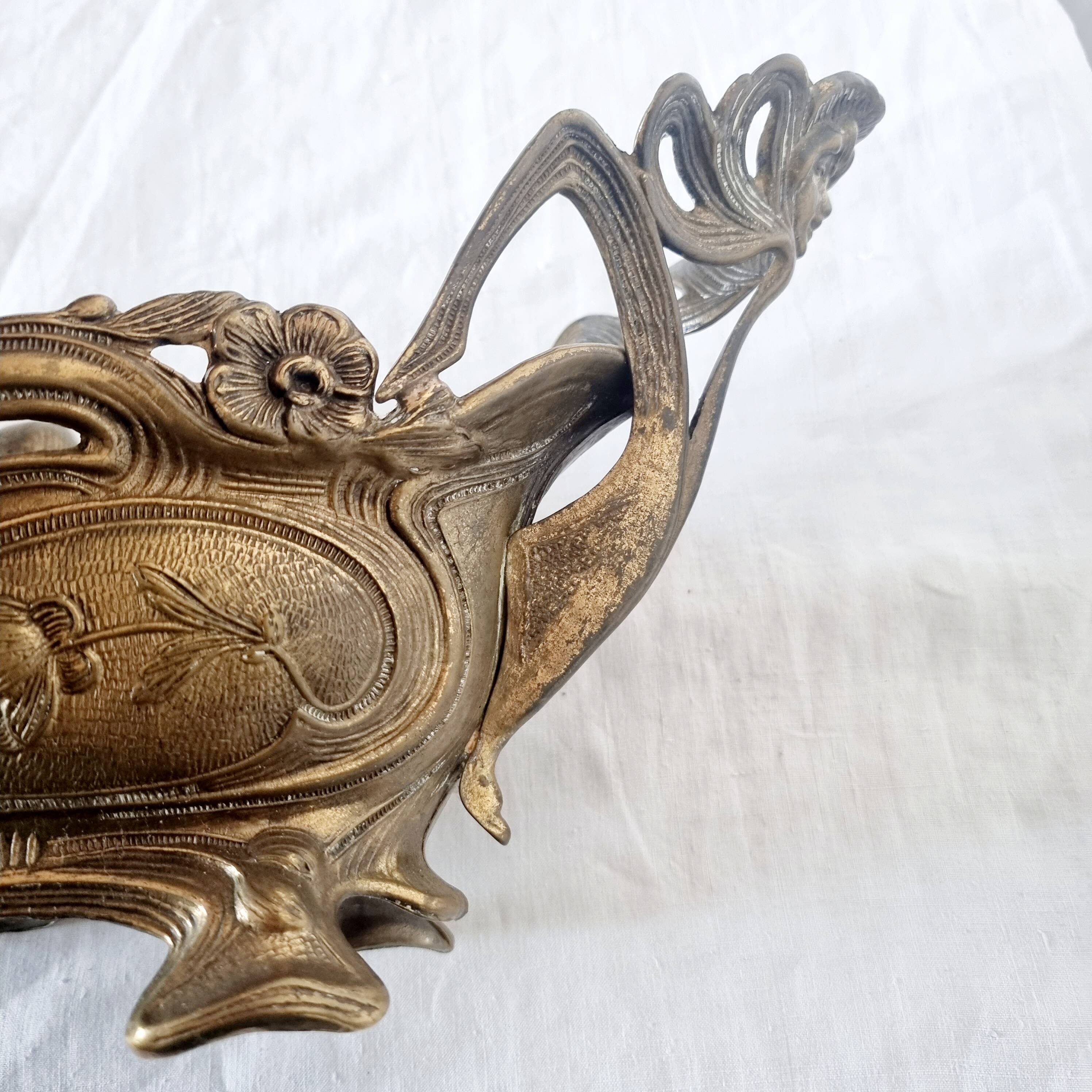 French Art Nouveau bronze planter decorated with a female mermaid