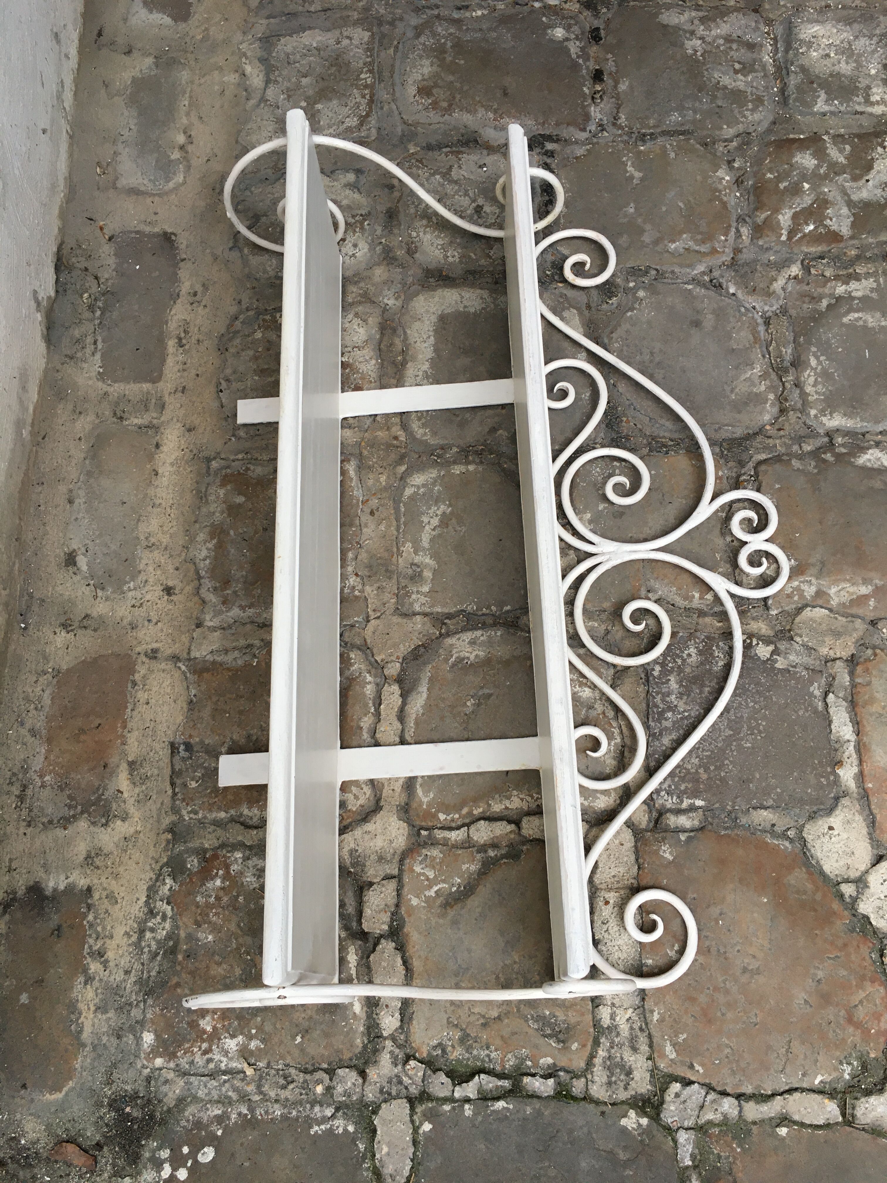 Painted wood and metal shelf