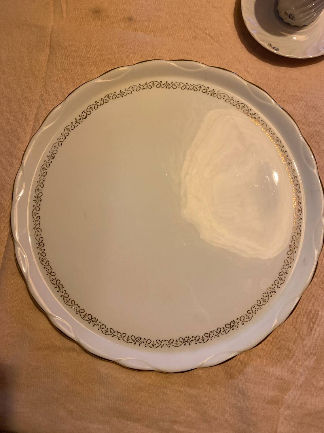 Porcelain plate