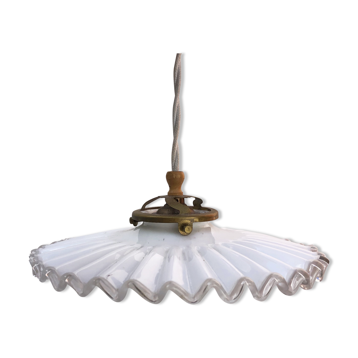 Small suspension in mesh opaline