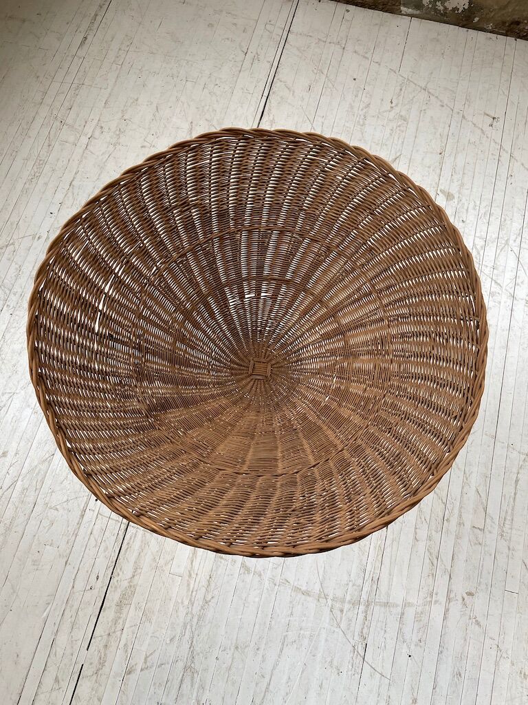 Wicker garden basket on tripod support