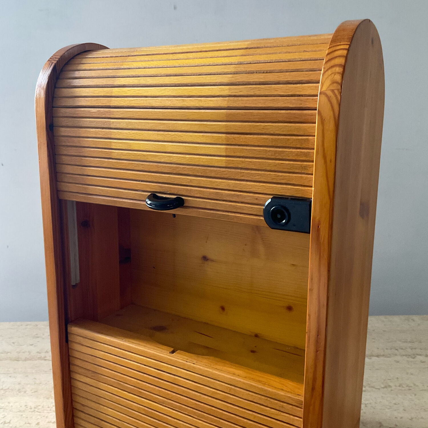 Vintage curtain furniture to install
