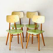 Chaises de salle à manger par TON, ensemble de 4