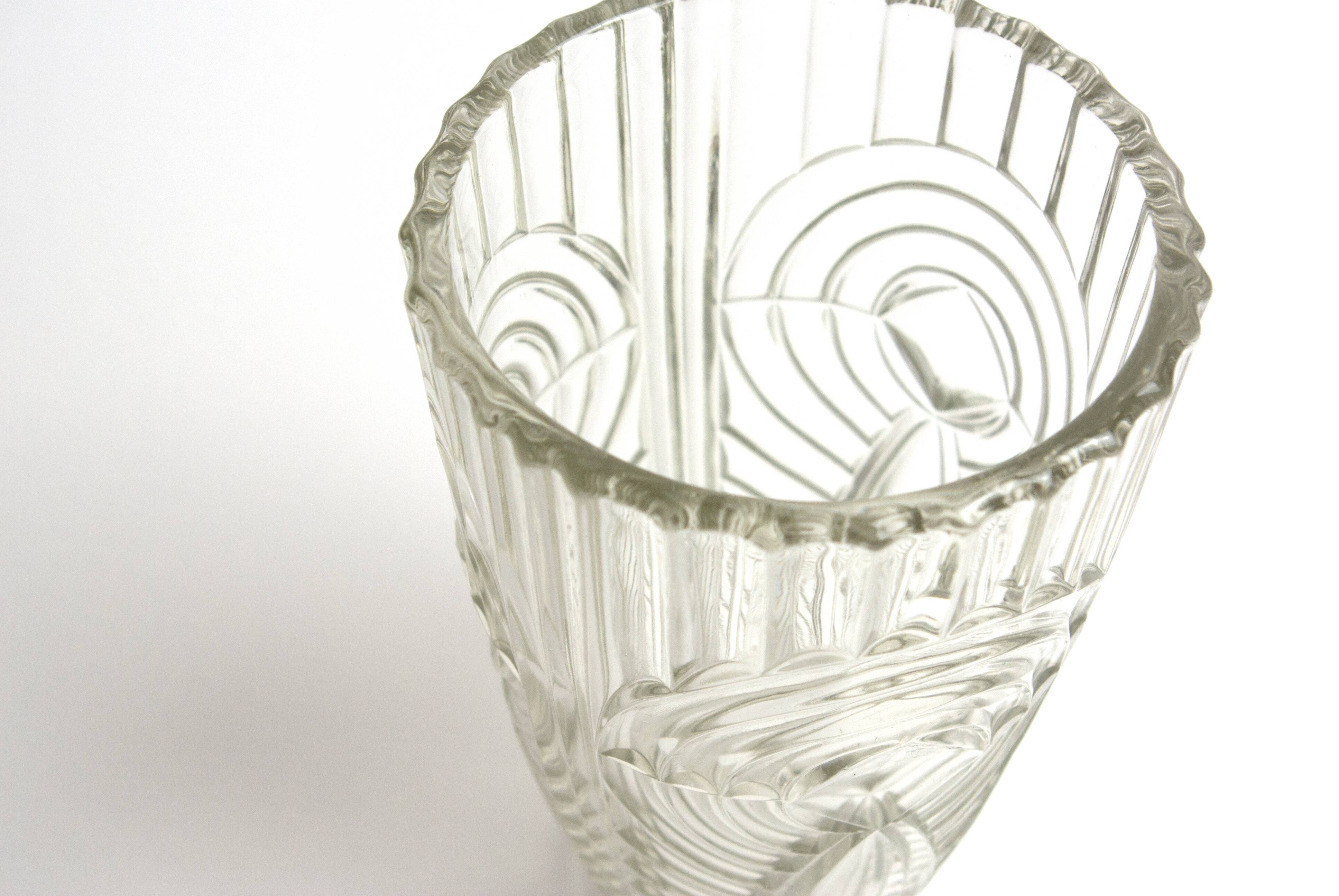 Vintage vase in carved glass with geometric motifs 70s