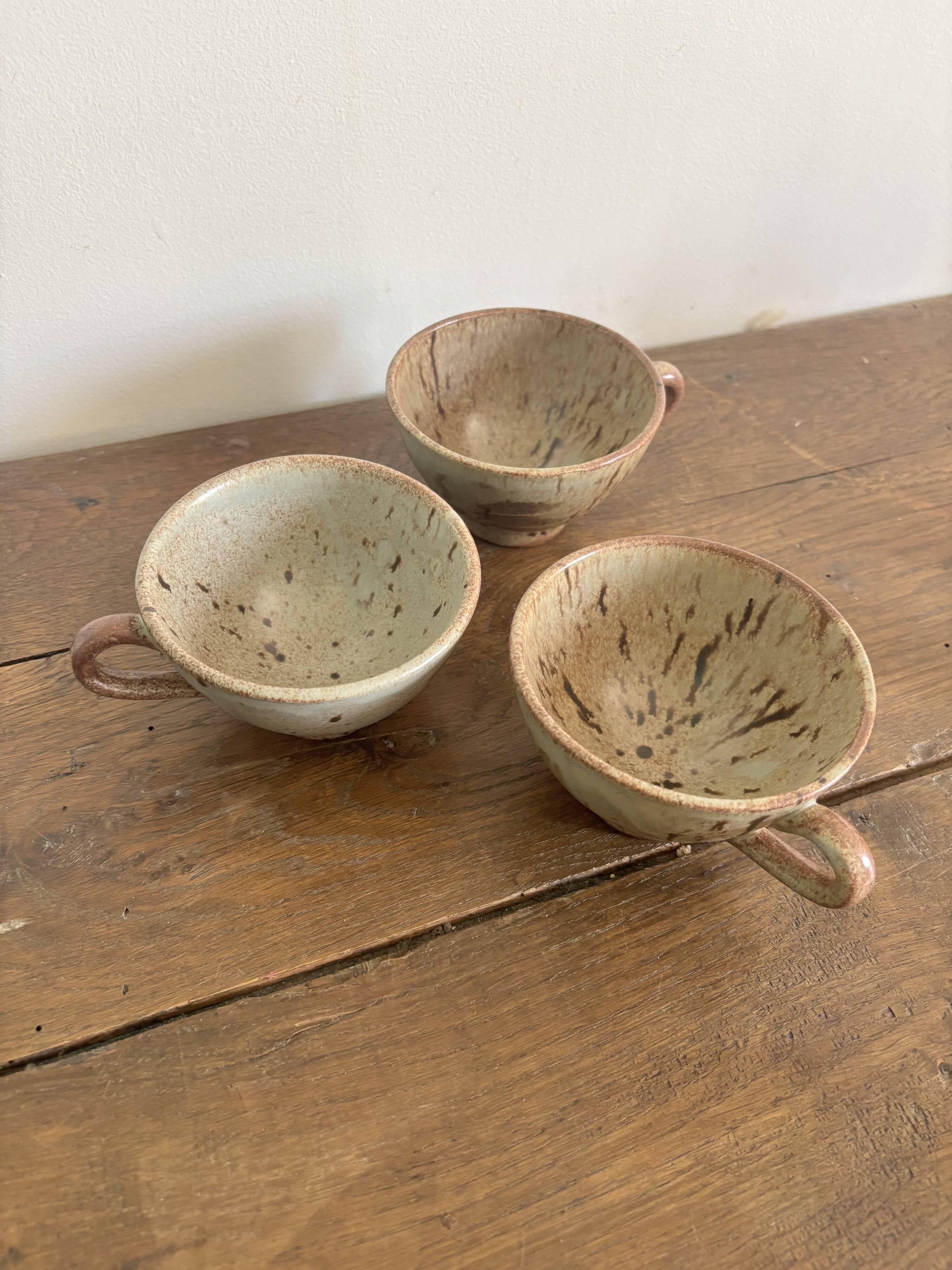 Set of 3 vintage speckled stoneware mugs