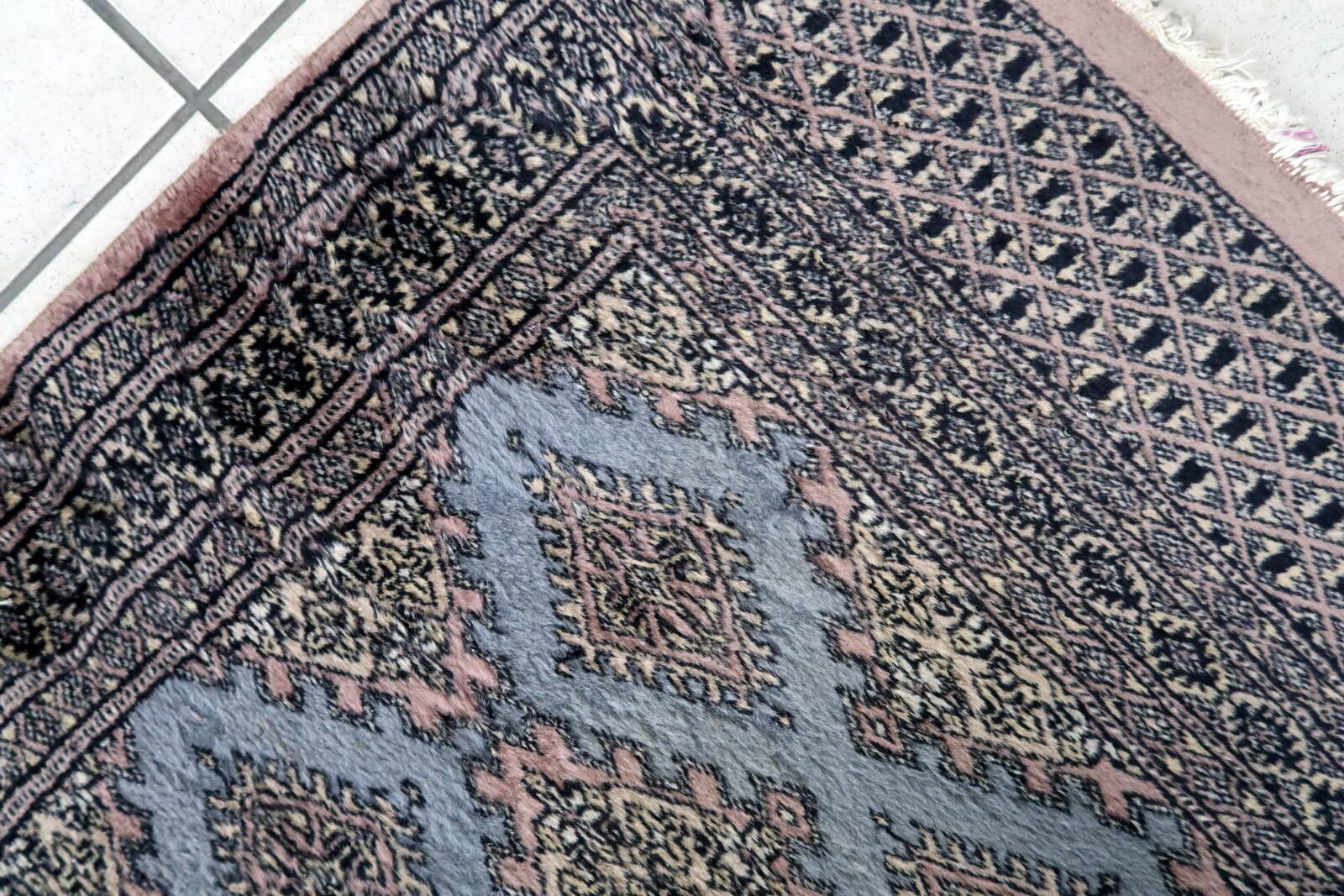 Tapis coureur vintage ouzbek Bukhara fait main en laine – 75 x 244 cm