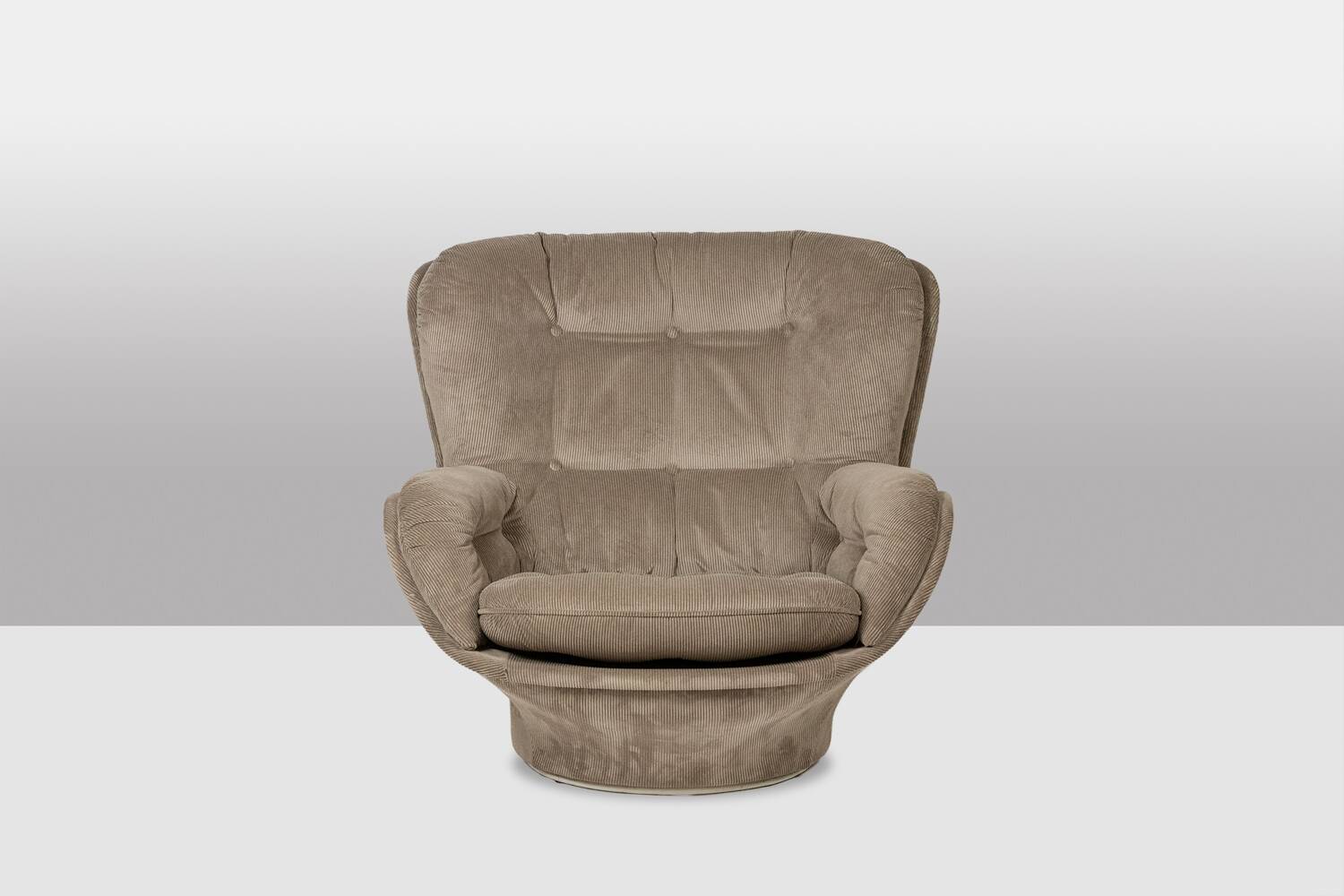 "Karaté" armchair in velvet by Michel Cadestin for Airborne, circa 1970.