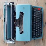 Olivetti Lettera 32 typewriter
