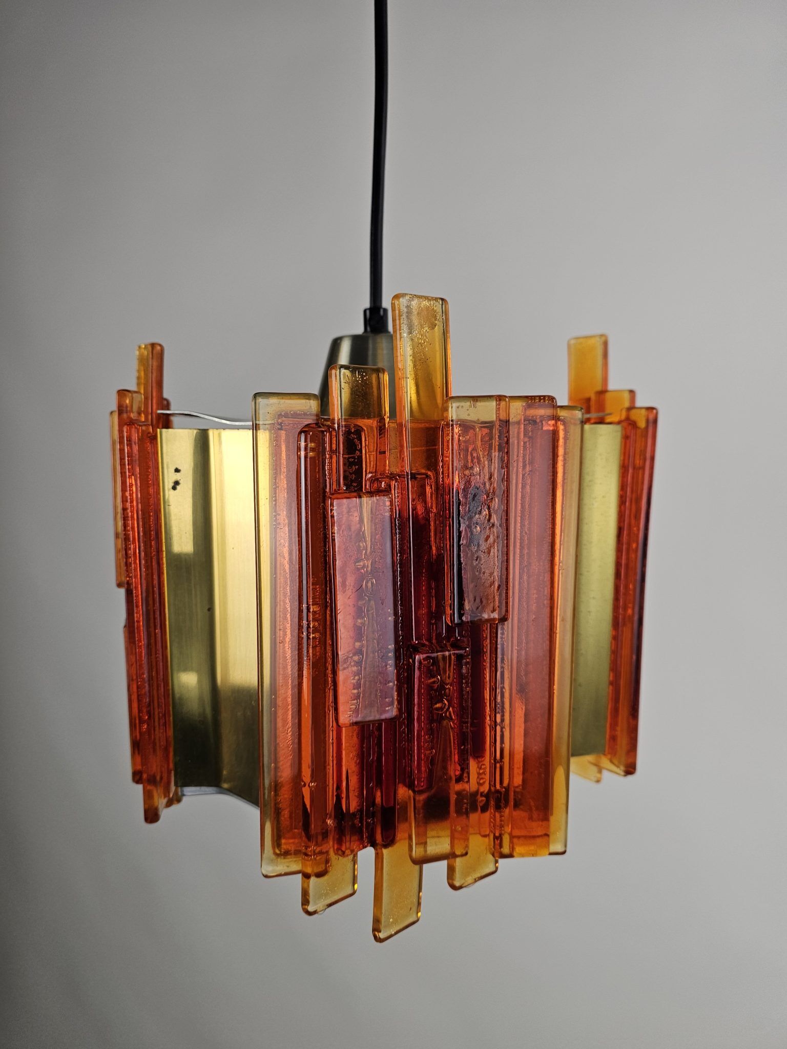 Suspension Claus Bolby en laiton et plastique danois des années 70