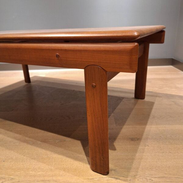 Table basse vintage en teck conçu par H.W Klein pour Bramin années 1960