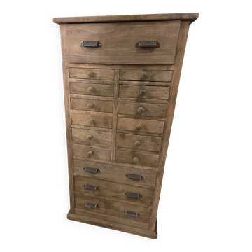 workbench with drawers