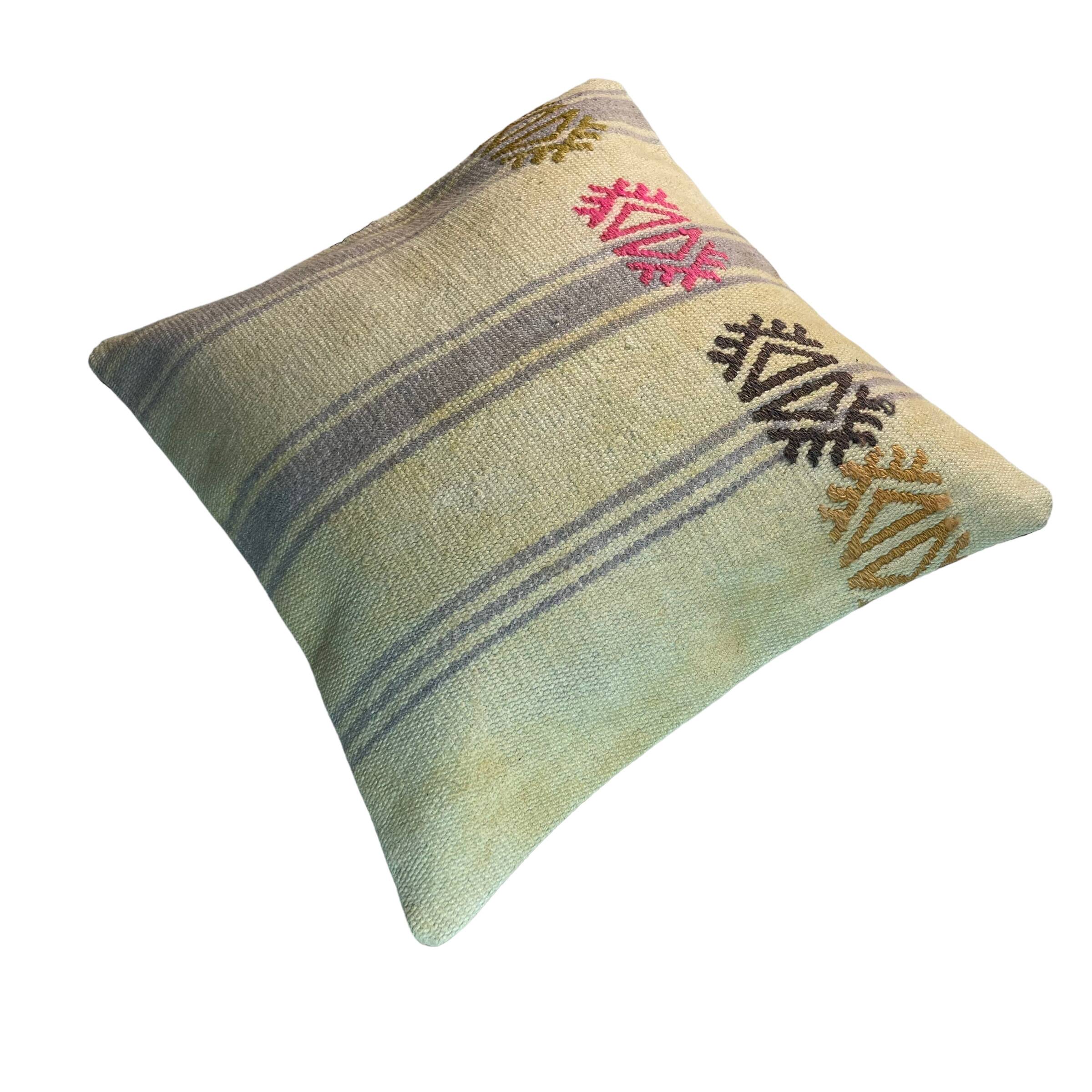 Vintage turkish kilim cushion cover , 40 x 40 cm