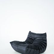 Togo set of chair and pouf in black shiny velvet