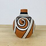 Terracotta vase in jar format