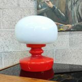 Lampe de table en verre opaline par Stepan Tabery pour Valasske Mezirici 1970