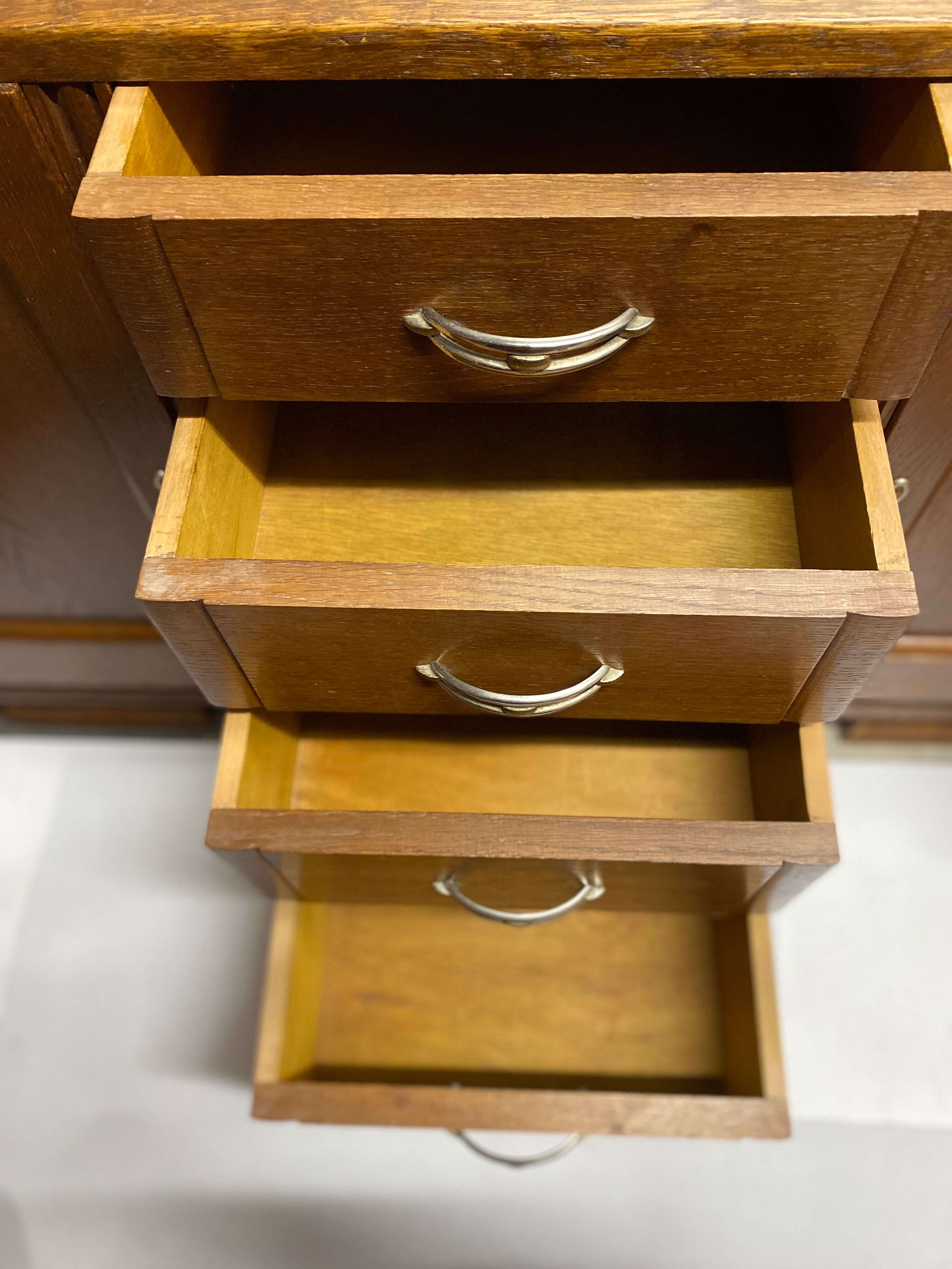 Art deco chest of drawers