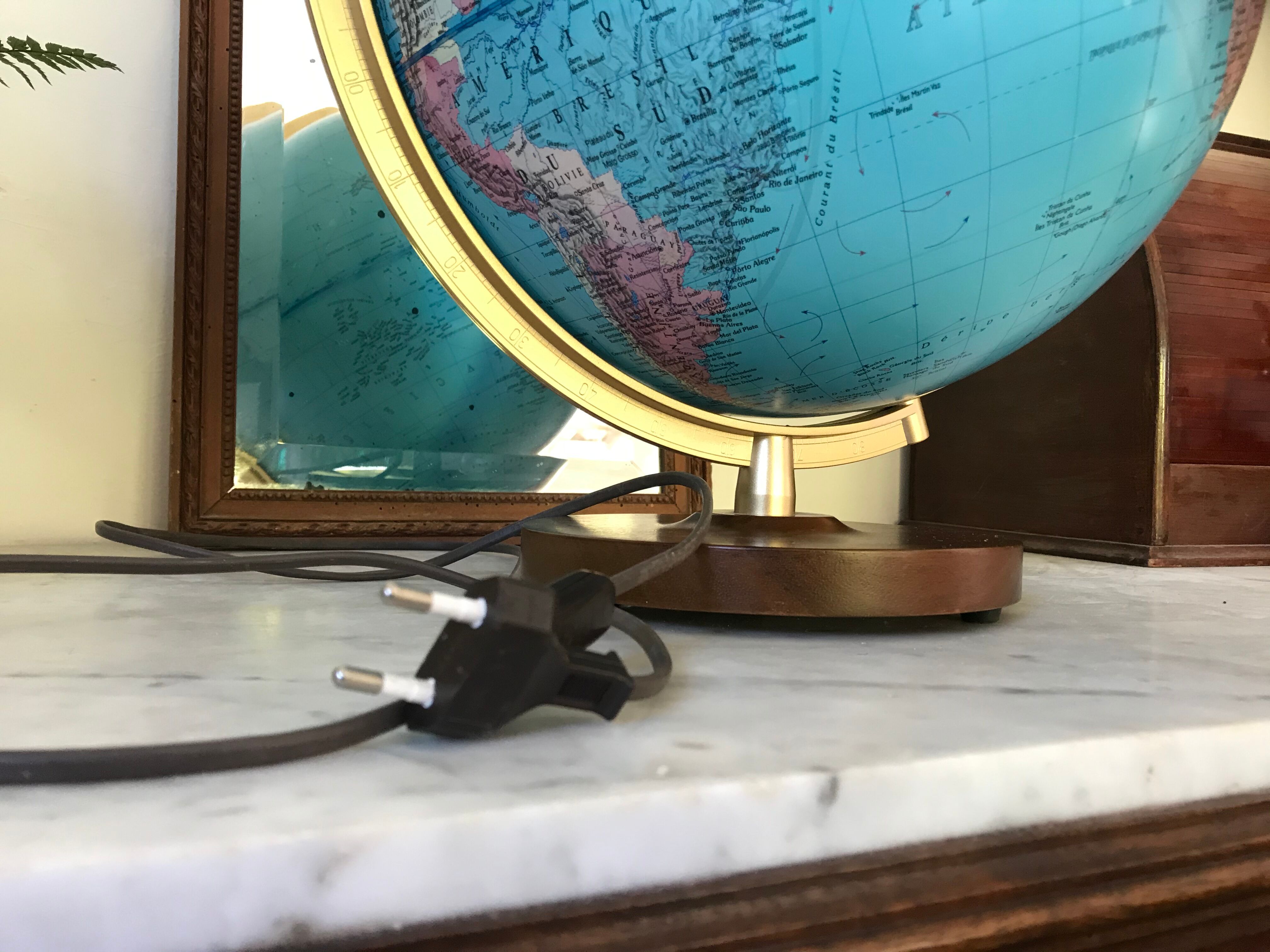 Vintage vintage Earth Globe Columbus