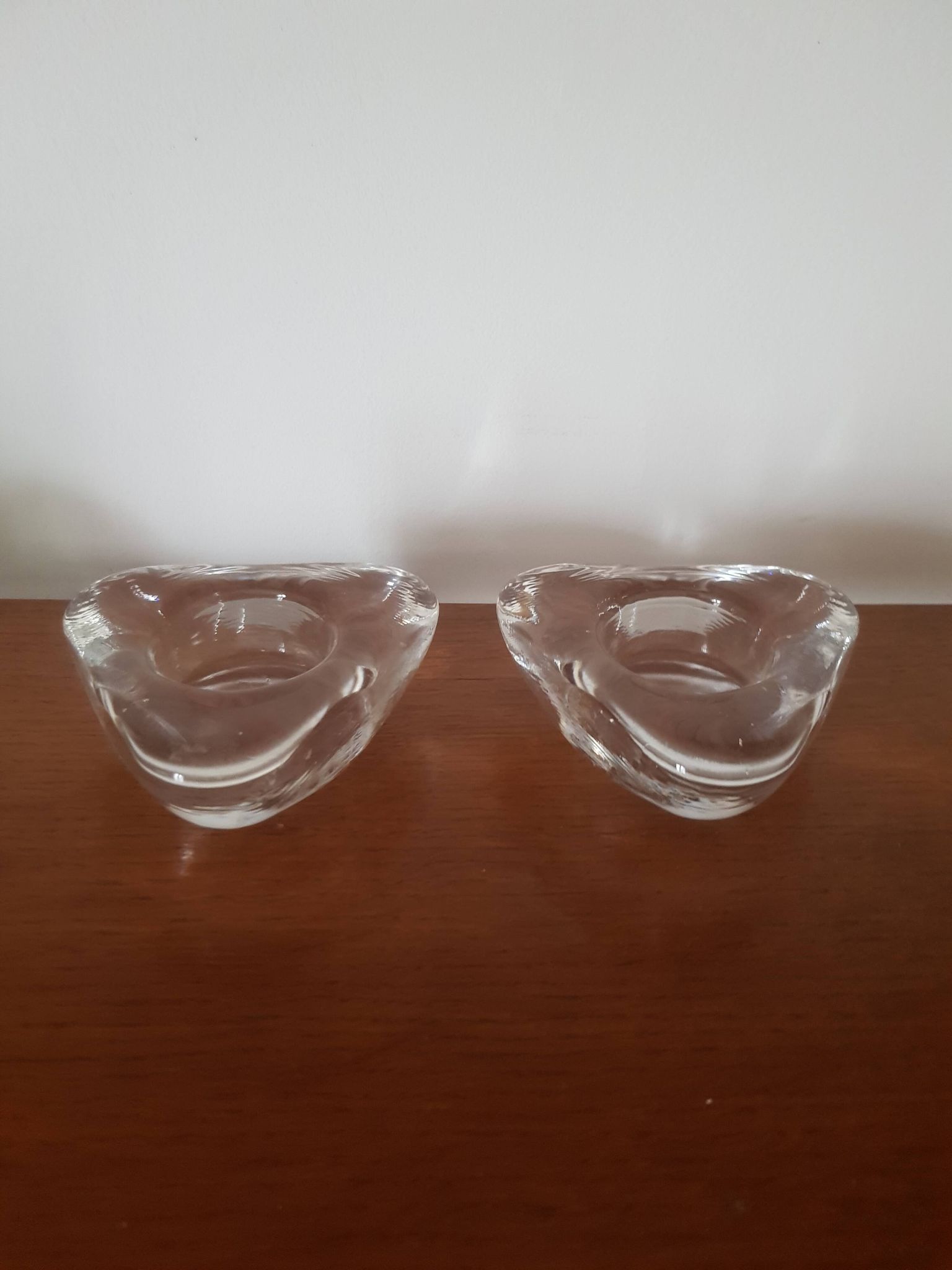 Set of 2 glass candle holders