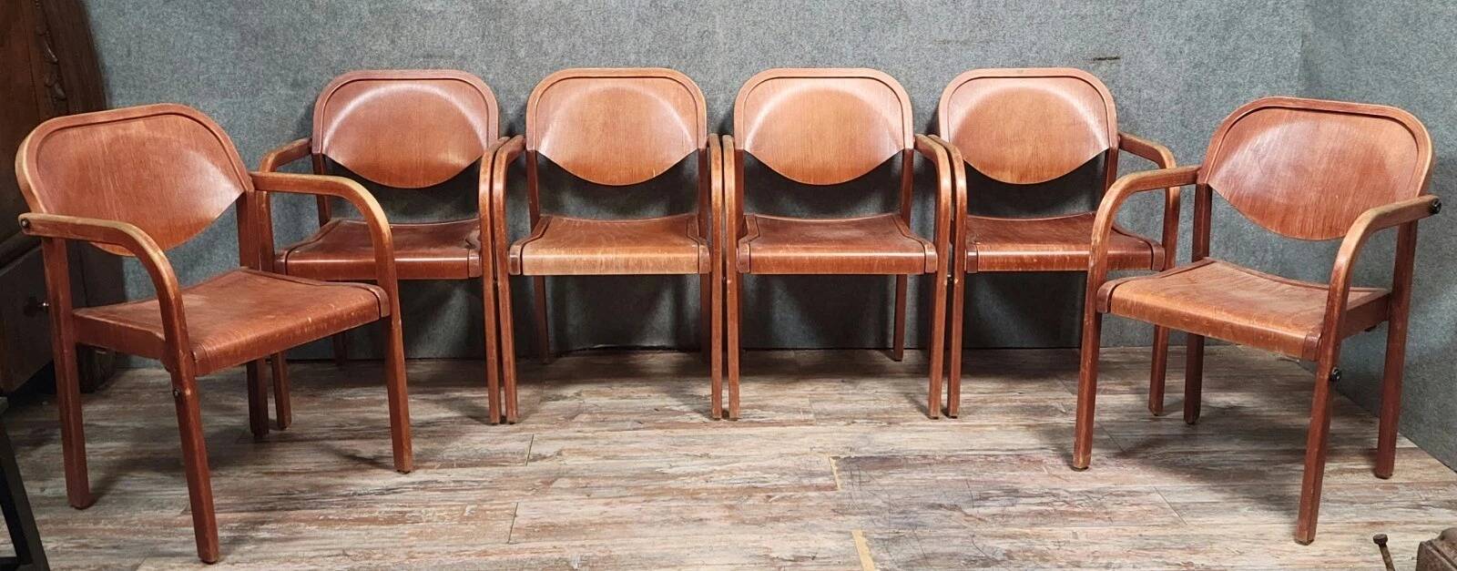 According to Tatra Pravenec: Set of 6 modular armchairs, 20th century