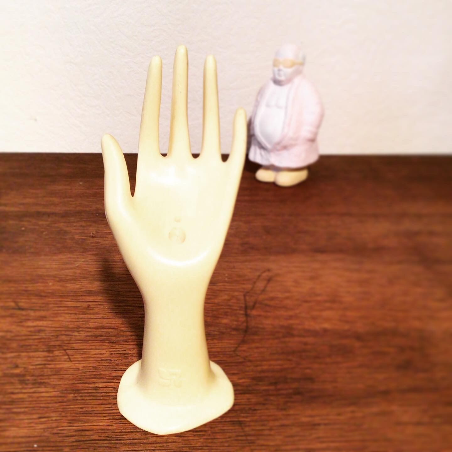 Hand baguier vase Yves Rocher