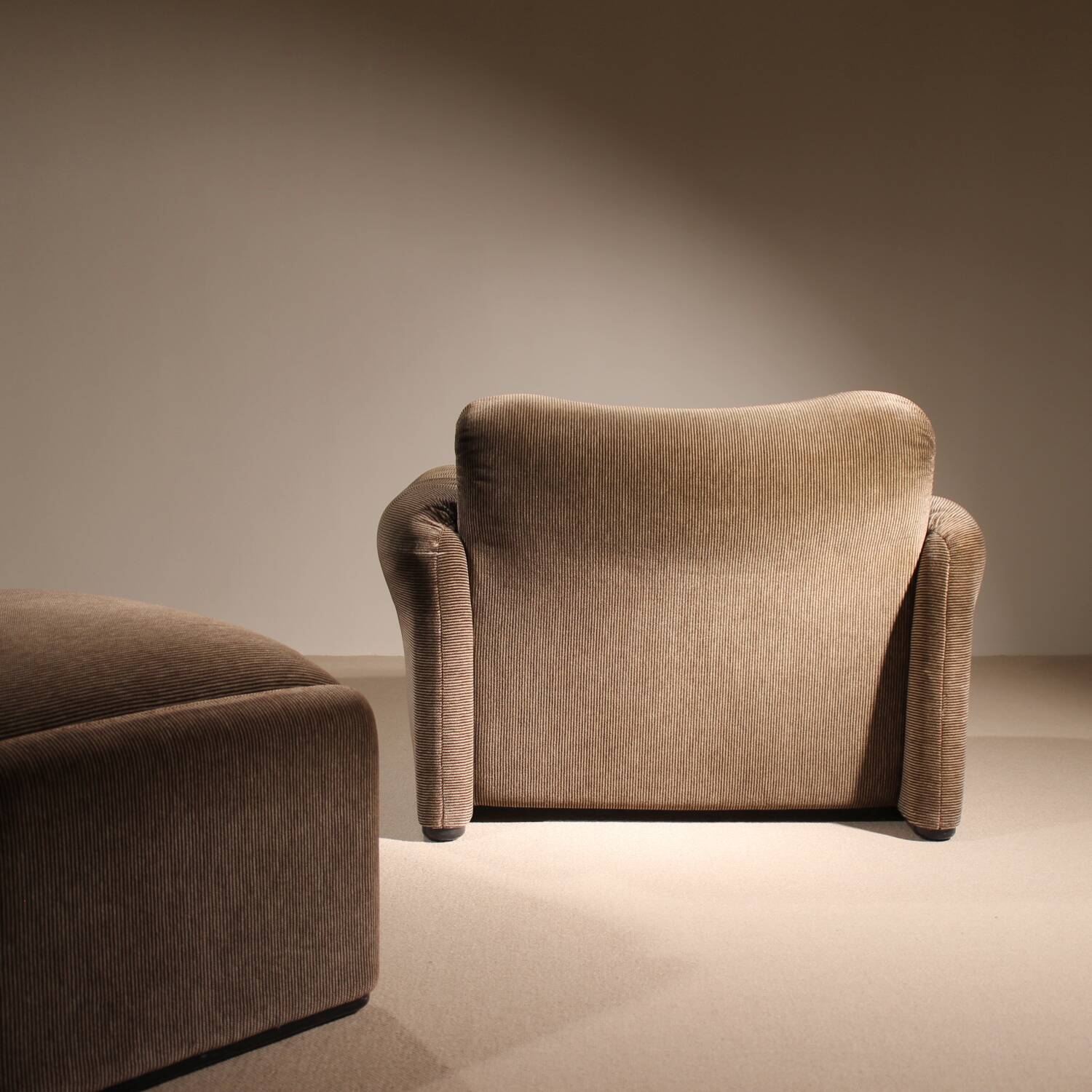 Lounge Chair & Ottoman ‚Maralunga‘ by Vico Magistretti for Cassina