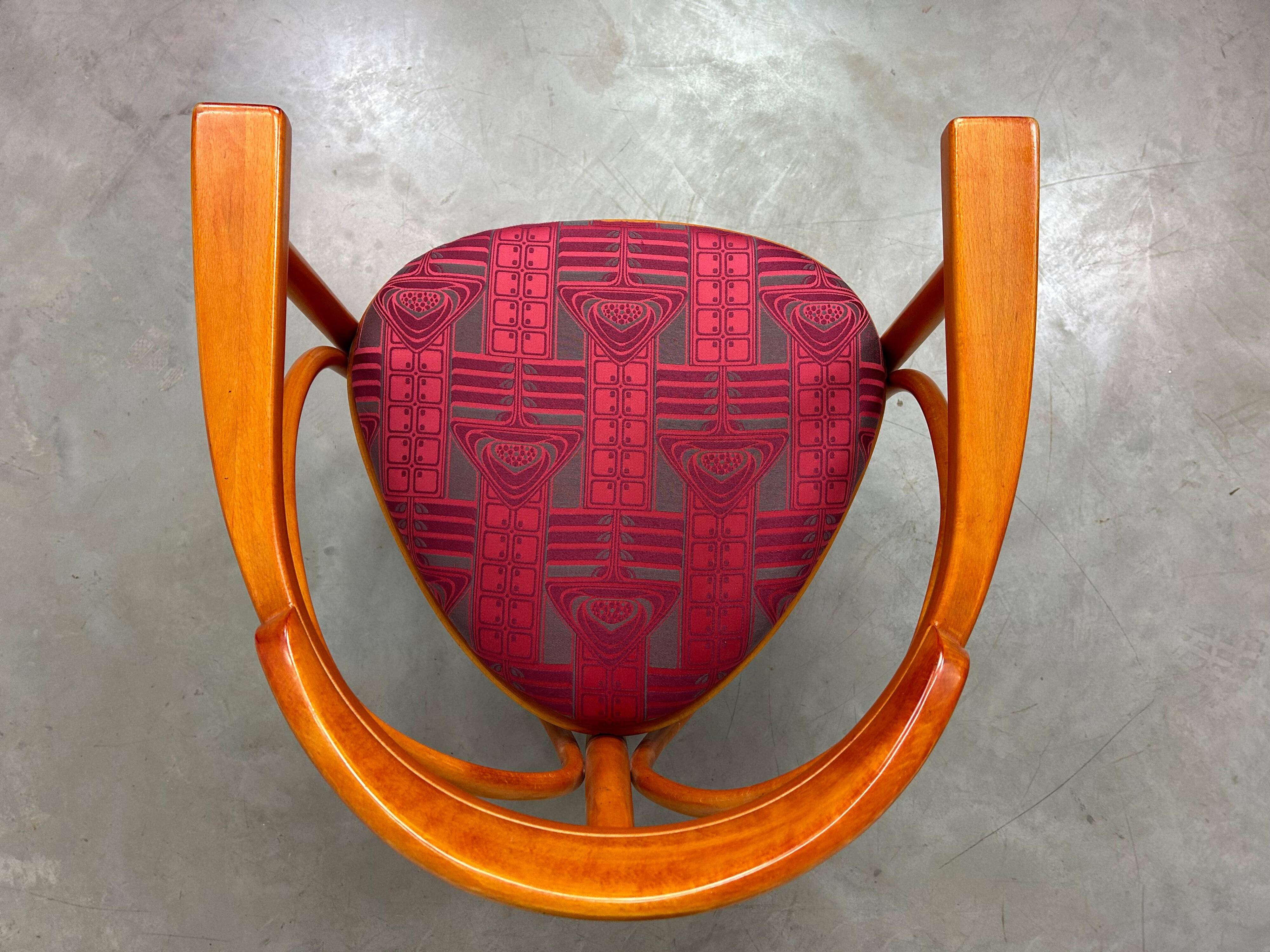 Tripod chairs Secession No. 81 by Thonet