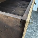 Louis XV chest of drawers in solid oak, late 18th century – Loire Valley