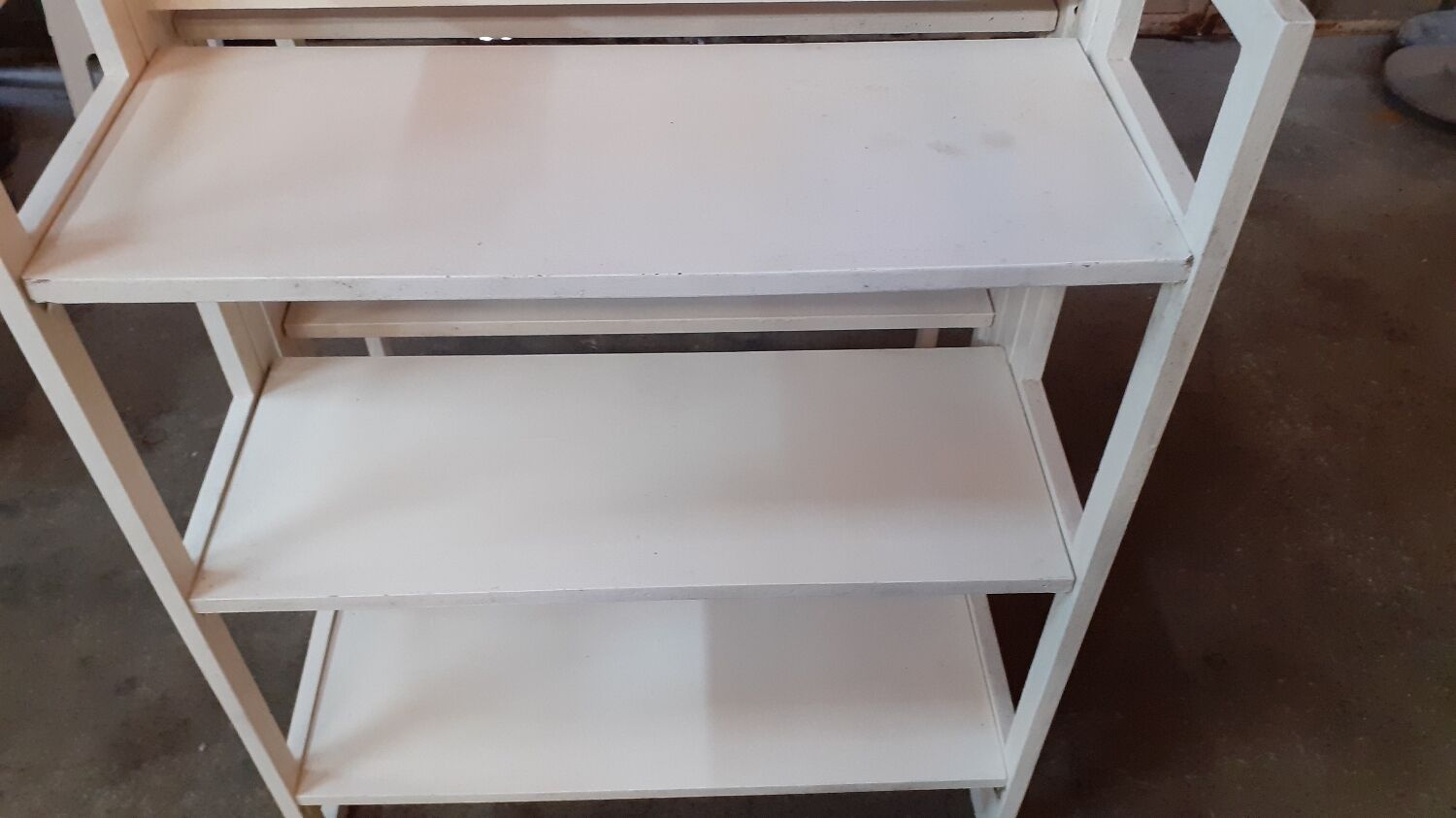 Folding vintage shelf