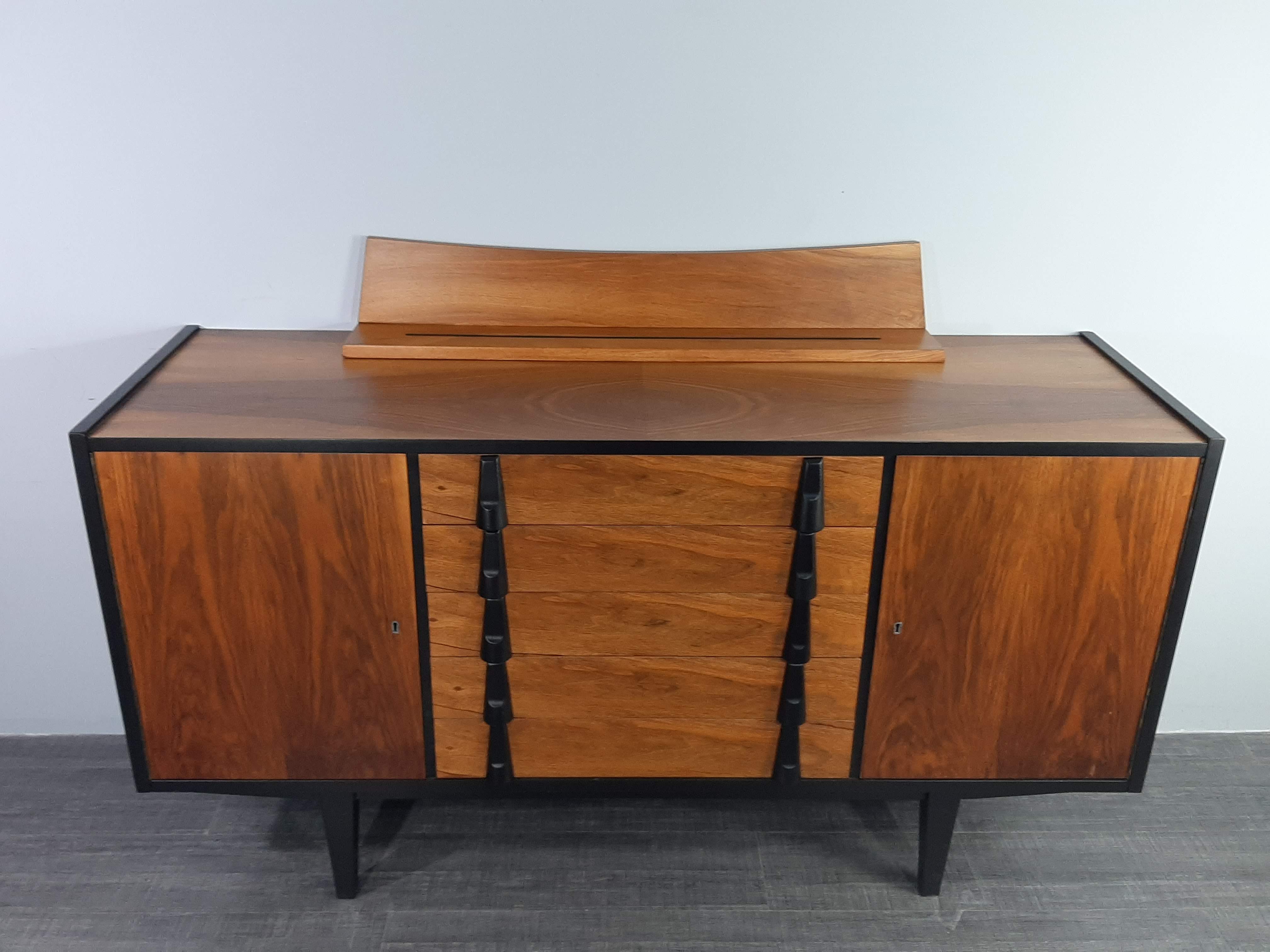 Enfilade rajmund hałas en noyer mid-century polonais 1960s