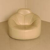 "Pumpkin" armchair set and its cream leather ottoman by Pierre Paulin