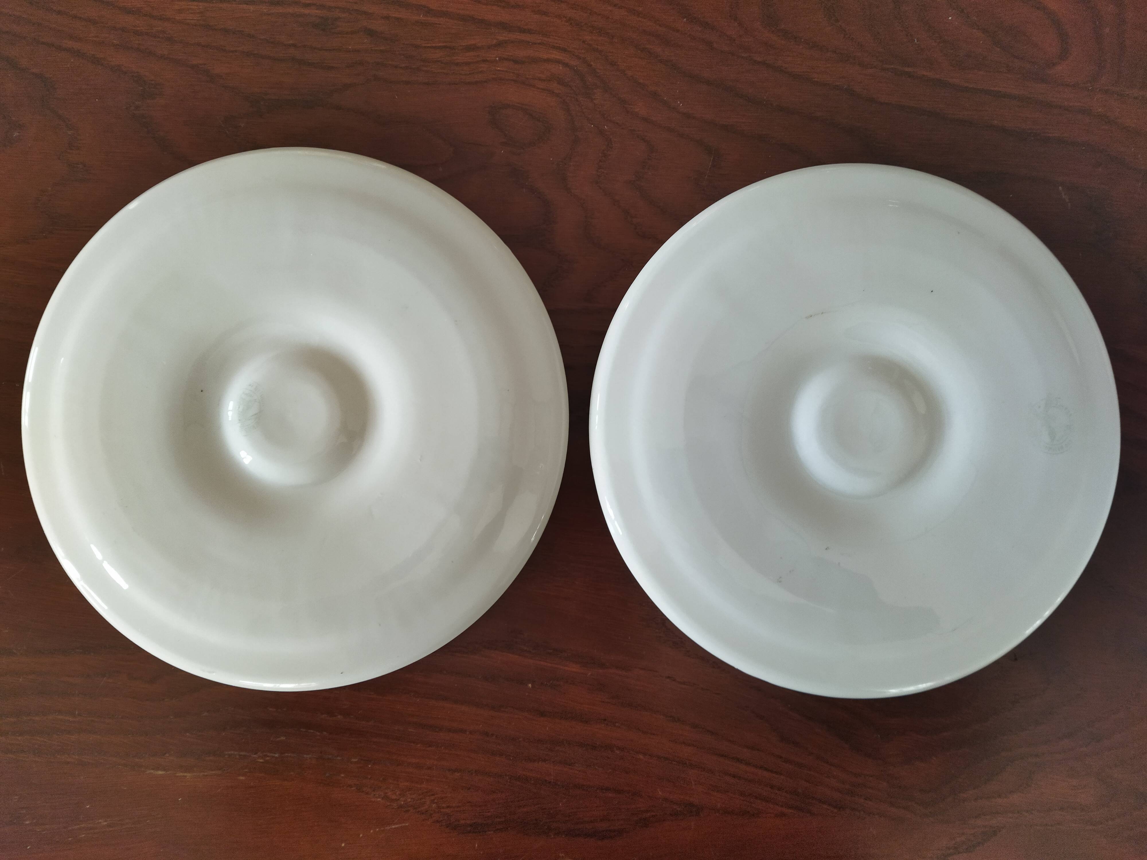2 Moulin des Loups Orchies oyster plates