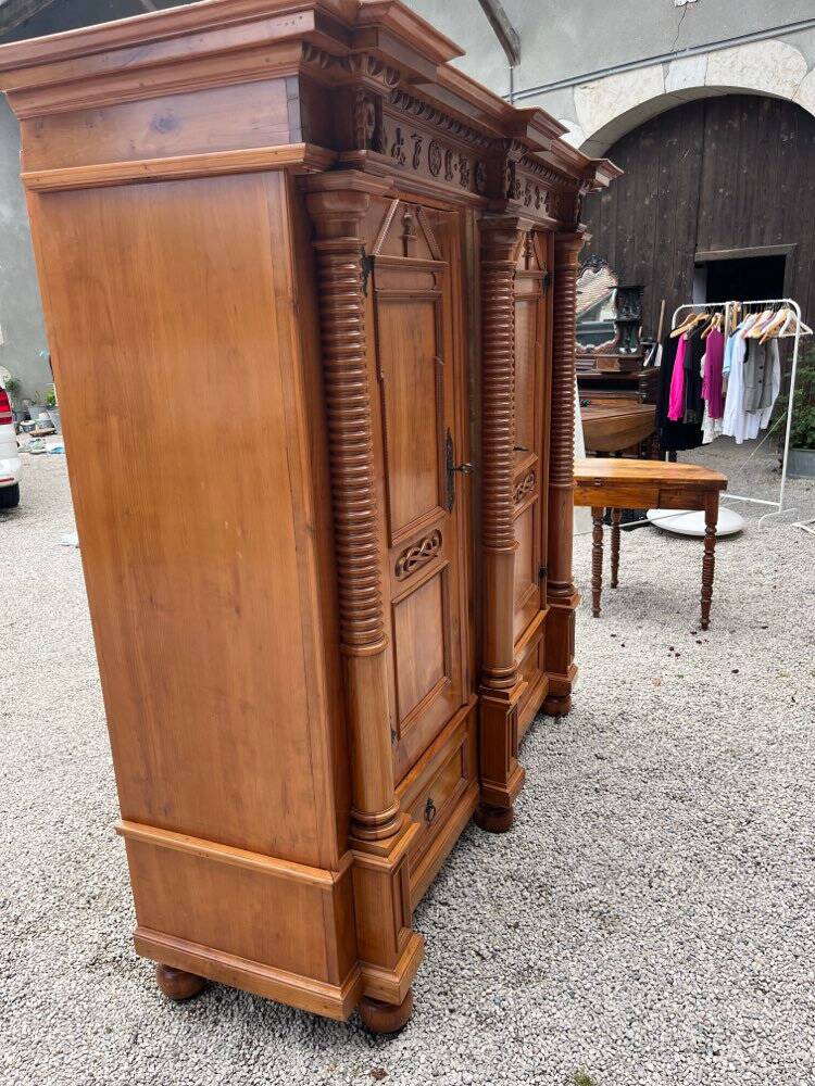 Armoire de château 1742