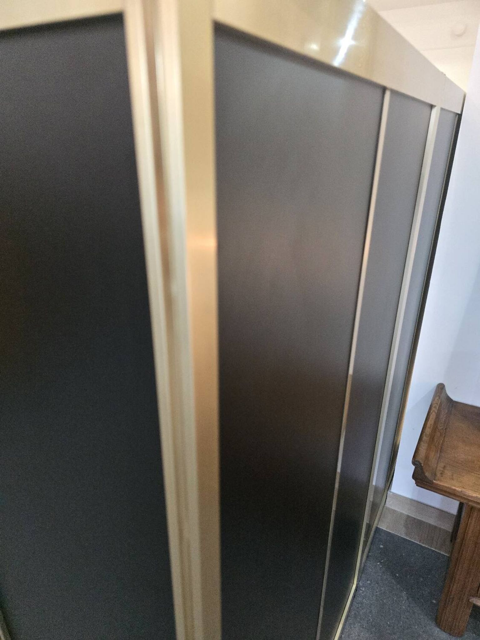 Bibliothèque design années 70 metal doré bois laqué