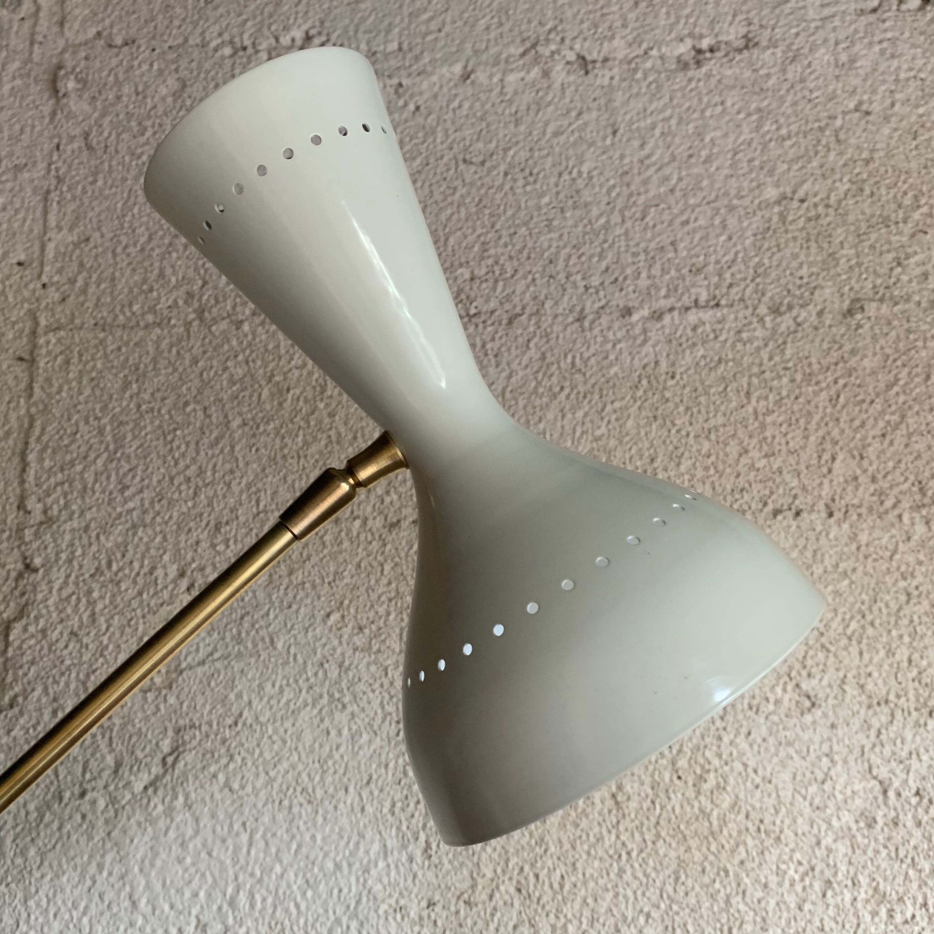 Diabolo lamp with marble counterweight