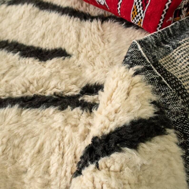 Beni Ourain black and white Berber rug size 1.5/2.5 m