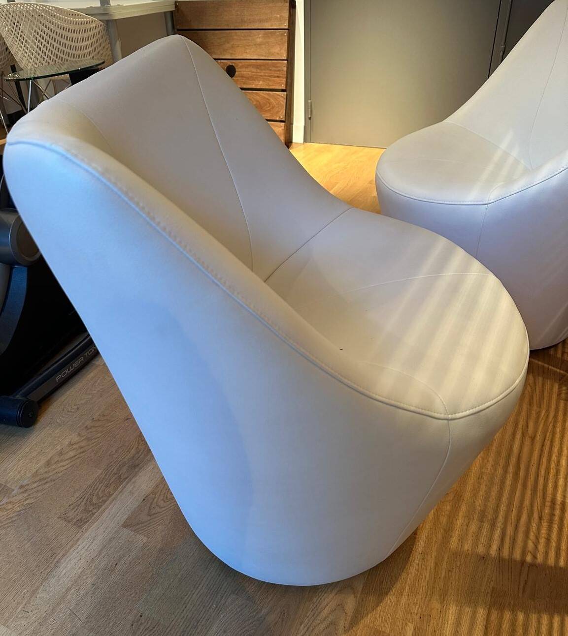 Anda pierre paulin armchairs by ligne roset
