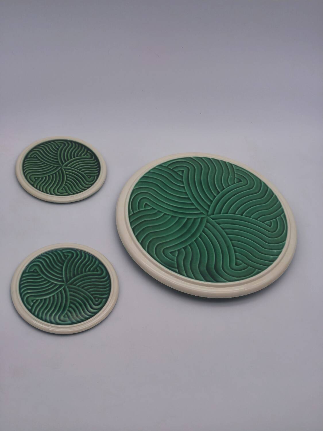 Set of green trivets Sarreguemines – Vintage ceramic