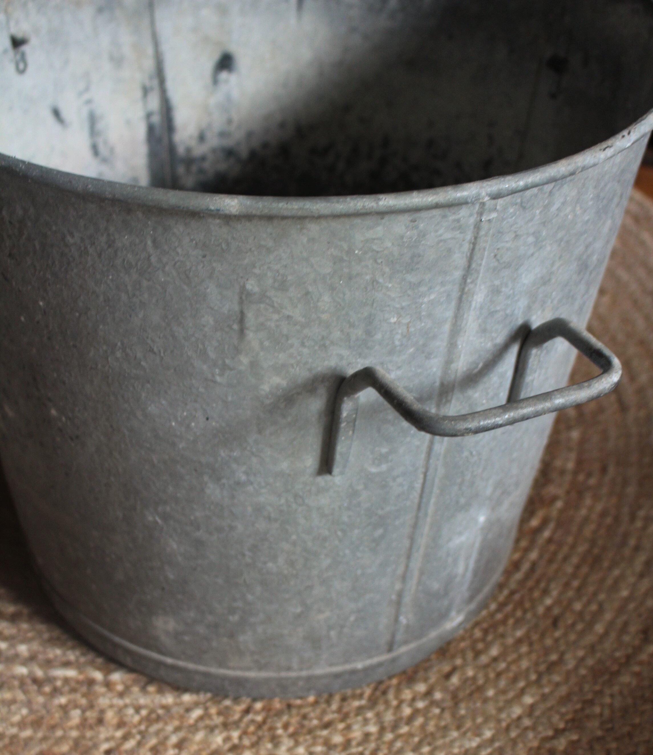 High zinc basin two garden handles