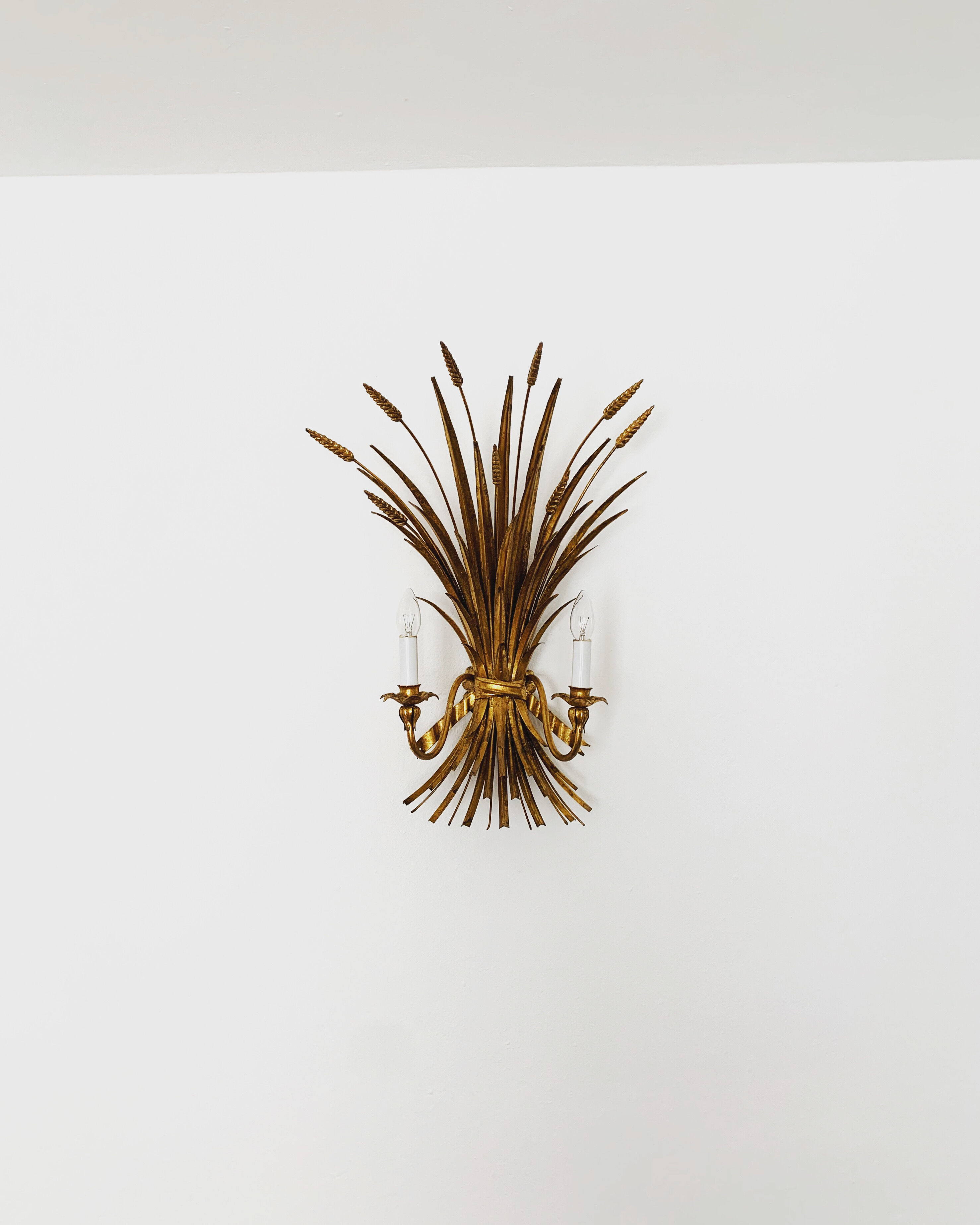 Gilded Italian Hollywood Regency metal wall lamp by Hans Kögl