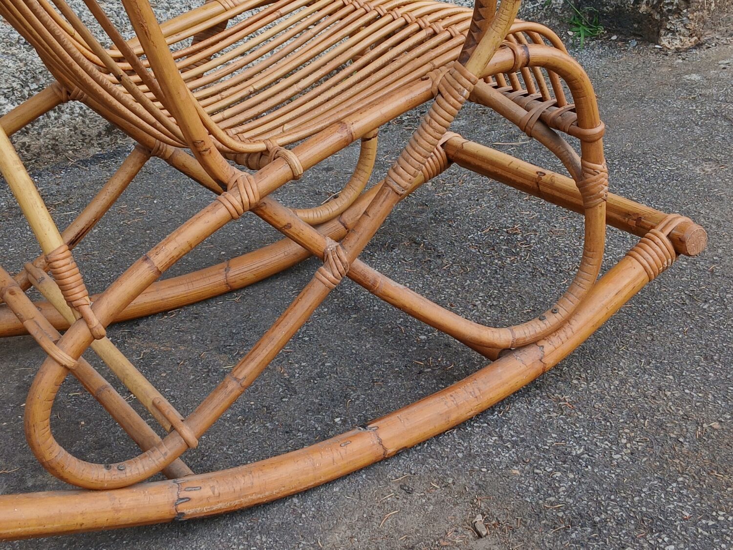 Rocking-chair en rotin , années 50/60