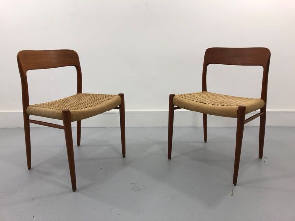 Paire de chaises danoise en teck 56 par Niels Otto Møller pour J. L. Møllers